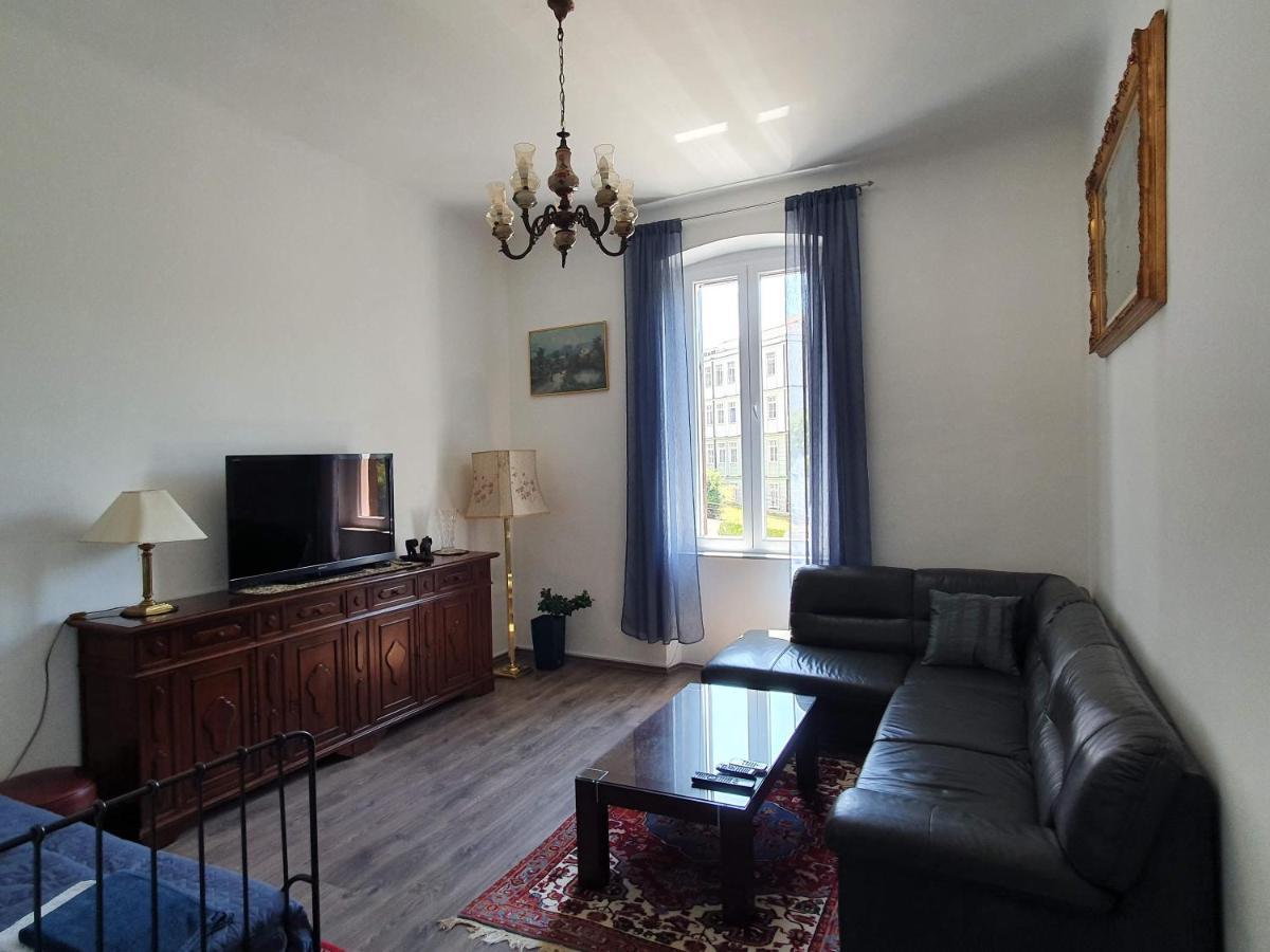 Apartment Tina Pula Bagian luar foto